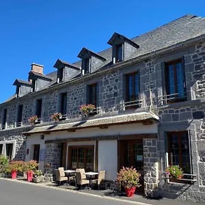 https://hotel-restaurant-du-plomb-du-cantal.hotels-rhonealpes.com